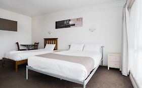 Hurley'S Bar & Bistro